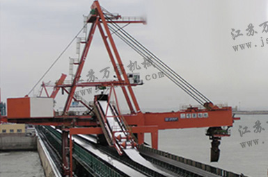直線尾車(chē)裝船機(jī)